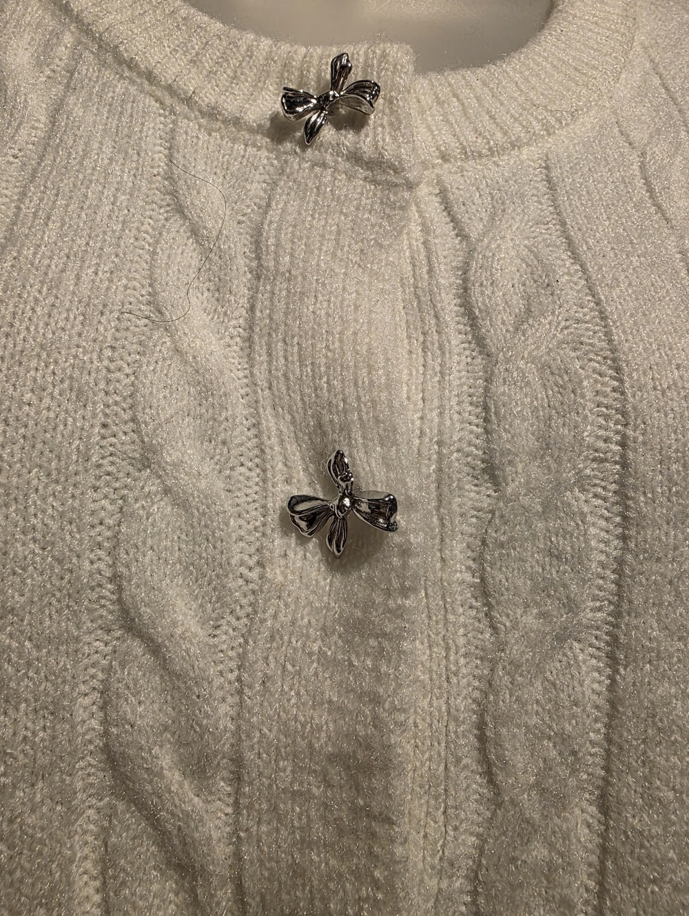 Jessica Simpson Cream Cable-Knit Cropped Cardigan with Decorative Buttons - Picture 4 of 5
